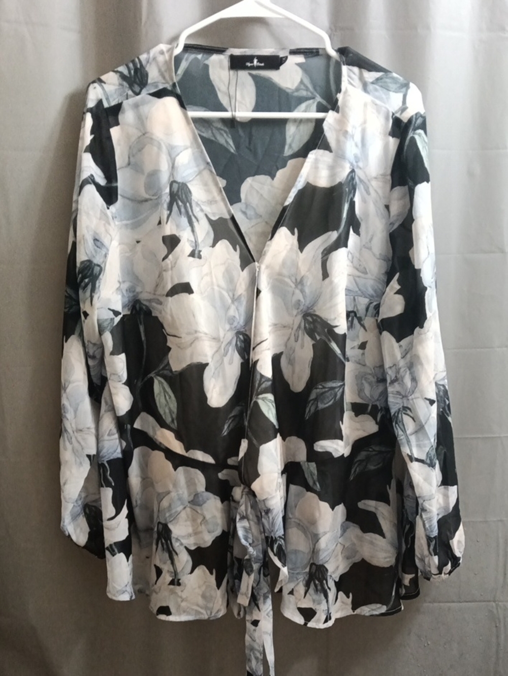 Agnes Orinda Black Floral Wrap Blouse with White/Gray Blossoms